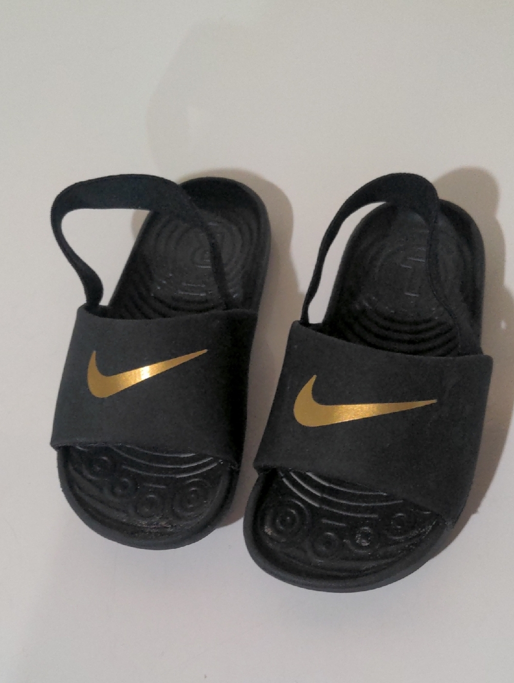 Nike Kids Black Slides with Gold Swoosh  Strap Back Sandals Flip Flops Beach